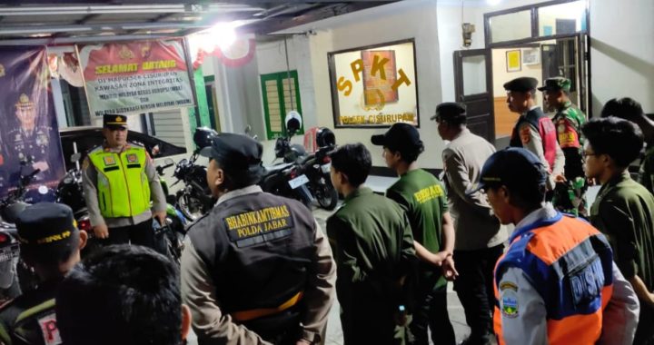 Menjaga Kamtibmas Diwilayah Hukum Polsek Cisurupan Laksanakan KRYD Malam.