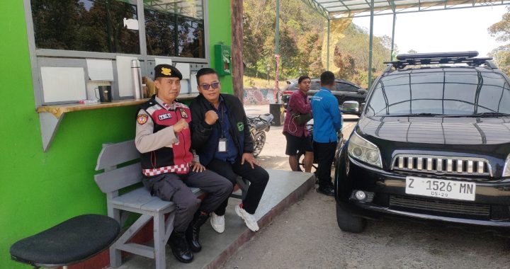 Anggota Piket  Polsek Cisurupan melaksanakan Patroli Sore Hari Sabtu,31 Agustus 2024.