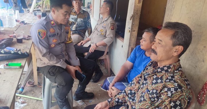 SAMBANG WARGA DESA CIKARANG OLEH ANGGOTA POLSEK CISEWU