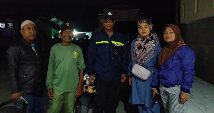 Giat rutin Patroli kryd malam personil polsek leles polres garut di Ds. jangkurang