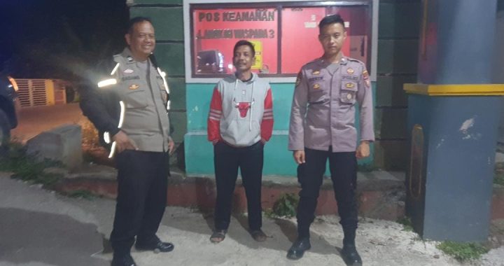 cegah kejahatan personil polsek leles polres garut laksanakan patroli kryd malam di kp. cangkuang