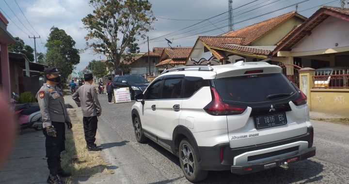 Kegiatan patroli dialogis anggota polsek cibiuk