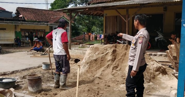 SAMBANG WARGA DESA CIKARANG OLEH ANGGOTA POLSEK CISEWU