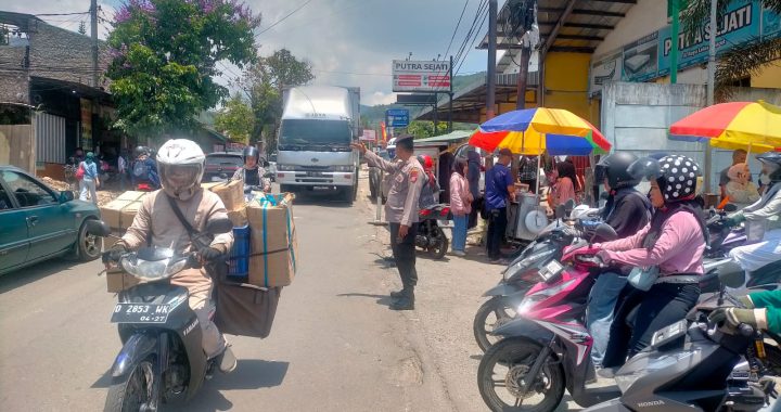 Rutinitas Polsek leles polres garut berikan pelayanan jam rawan pagi di pt changshin leles