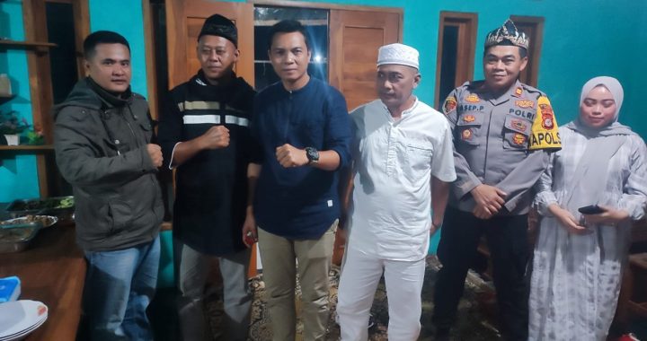 ANGGOTA POLSEK CISEWU POLRES GARUT  MELAKSANAKAN SOSIALISASI POLMAS KEPADA MASYARAKAT DESA PAMALAYAN