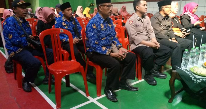 ANGGOTA POLSEK CISEWU POLRES GARUT  MELAKSANAKAN SOSIALISASI POLMAS KEPADA MASYARAKAT DESA MEKARSEWU