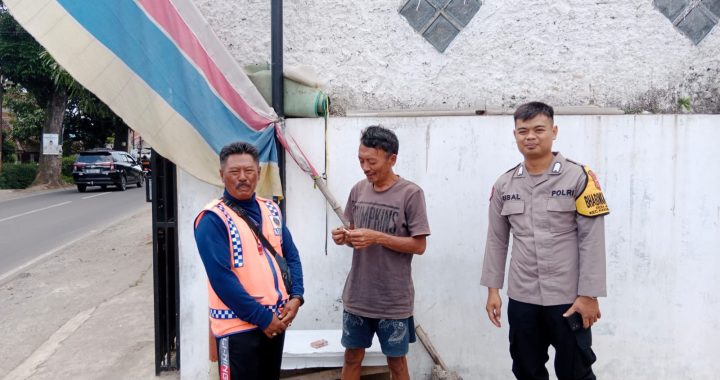 POLSEK KARANGPAWITAN KEGIATAN BHABINKAMTIBMAS DESA  CIMURAH