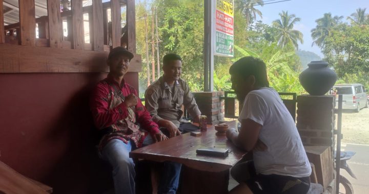 SAMBANG WARGA DESA KARANGSEWU OLEH ANGGOTA POLSEK CISEWU