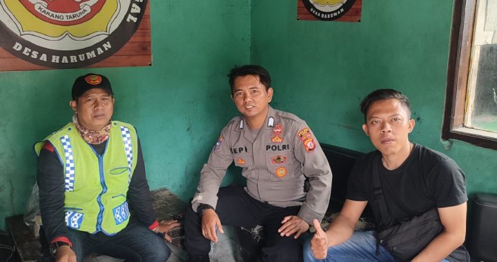 Rutinitas Kegiatan personil polsek leles polres garut melaksanakan ngariung kamtibmas di kp. pangkurisan