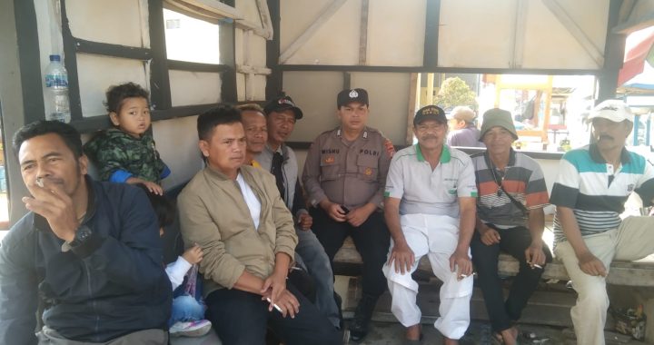 Ngariung kamtibmas anggota polsek leles polres garut di kp. nagrog