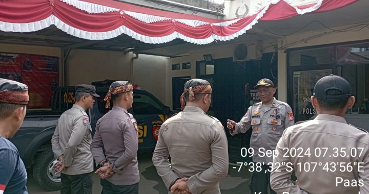 Kapolsek Pameungpeuk Pimpin Apel Pagi Dalam Meningkatkan Kedisiplinan Anggota