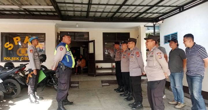 Anggota Polsek Cisurupan Melaksanakan Giat Apel Pagi