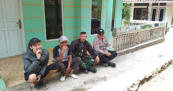 Petugas Polsek Cilawu Sambang Bersama Warga