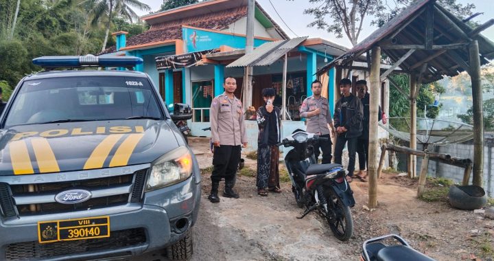 Personil Polsek Singajaya melaksanakan giat KRYD Siang cegah gangguan kamtibmas