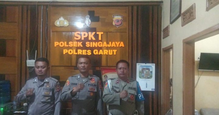 Personil Polsek Singajaya melaksanakan sispam mako