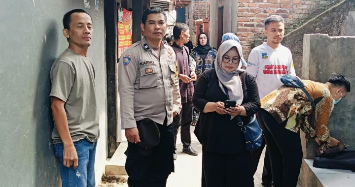 Aiptu Karno Bhabinkamtibmas Polsek Garut Kota Door To Door Kamtibmas Warga Kampung Loji