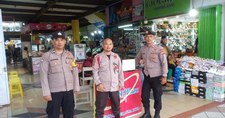 Siaga Jaga Polsek Garut Kota Lakukan Patroli Di Pusat Pembelanjaan Garut Plaza