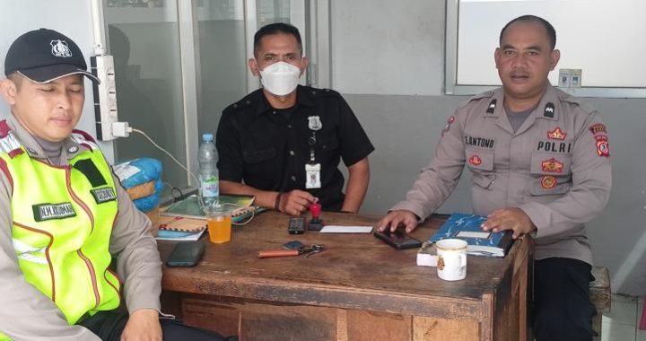 POLSEK KARANGPAWITAN KEGIATAN BHABINKAMTIBMAS DESA MEKARSARI