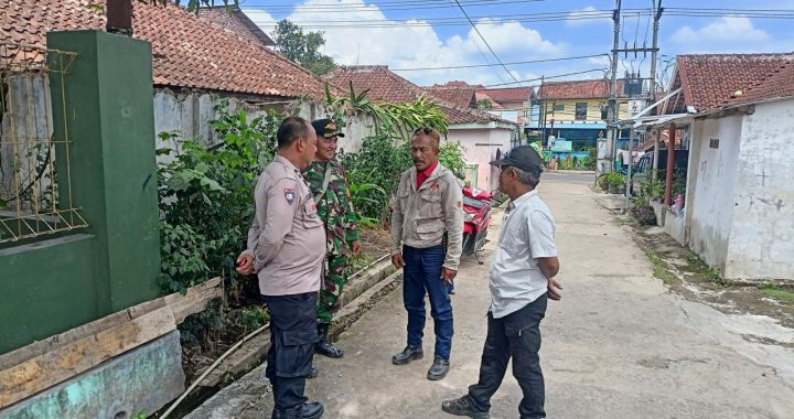 POLSEK KARANGPAWITAN KEGIATAN BHABINKAMTIBMAS DESA MEKARSARI