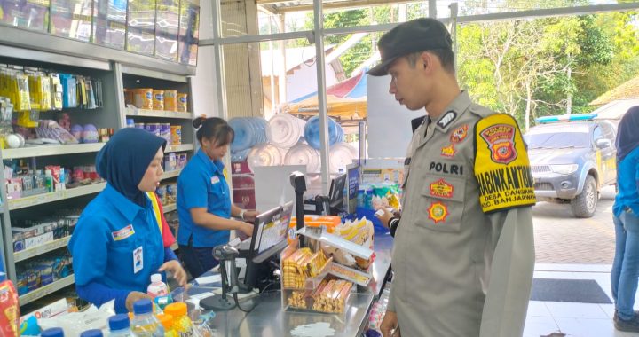 Jelang siang hari, polsek banjarwangi patroli