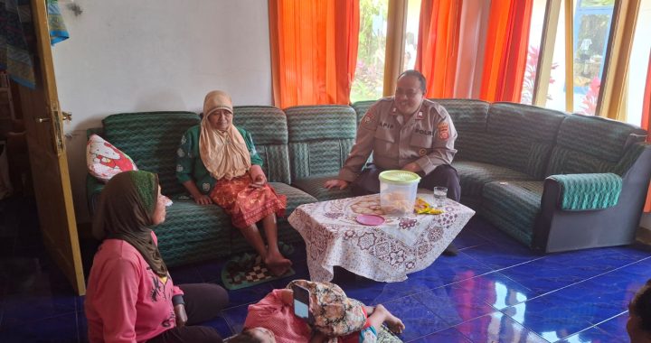 Bhabinkamtibmas Polsek Garut Kota Door To Door Kamtibmas Terhadap Warga Margawati