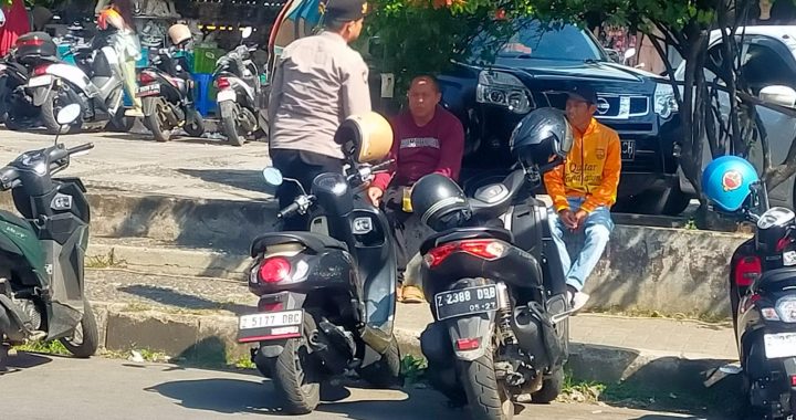 Anggota Samapta Polsek Garut Kota Patroli Dialogis Di Sekitar Jalan Guntur