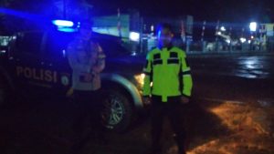 Polsek banjarwangi laksanakan patroli kryd malam