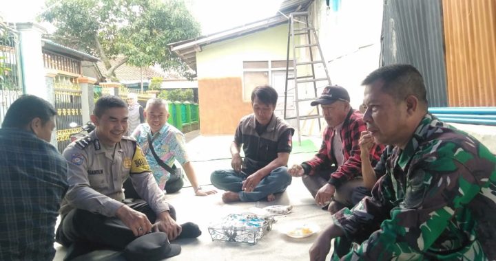 Aipda Handi Bhabinkamtibmas Polsek Garut Kota Ngariung Kamtibmas Bersama Warga Pajagalan