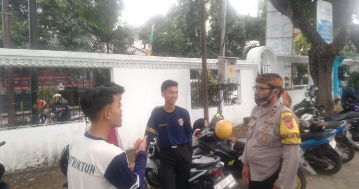 Aiptu Novi Bhabinkamtibmas Polsek Garut Kota Sosialisasikan Oncall Lapor Pak Bhabin