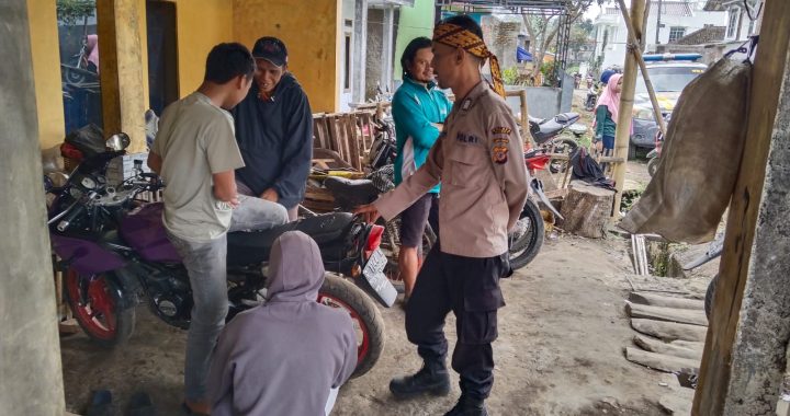 Kegiatan Patroli Dialogis Ke Warganya Di Wilkum Polsek Cisurupan