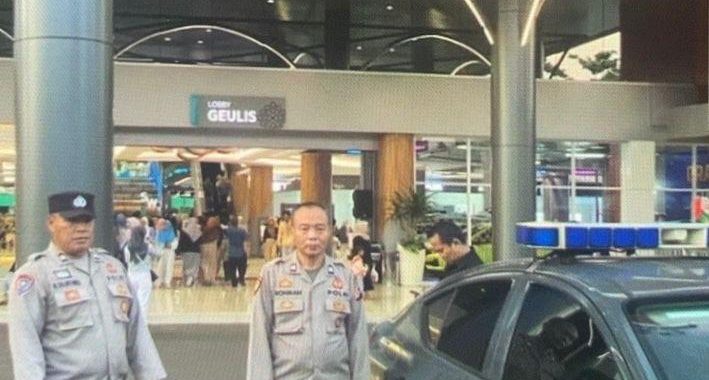 Panit Samapta Polsek Garut Kota Monitoring Kamtibmas Di Pusat Pembelanjaan