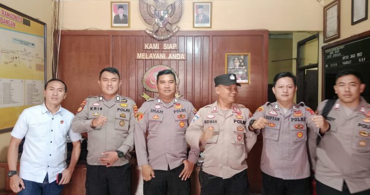 Anggota polsek Limbangan melaksanakan sispam mako