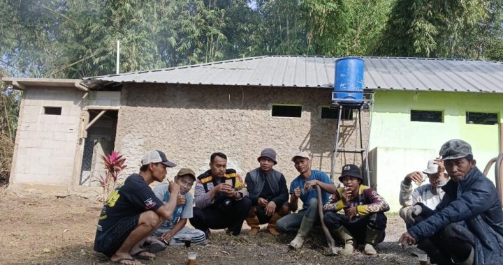 Sambang dan ngariung kamtibmas dengan warga Desa Mekarjaya