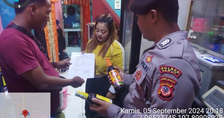 Unit Samapta,Unit Serse berikut Bhabinkamtibmas Polsek Kadungora  melaksanakan Patroli KRKYD Malam  *”GARUT LAUTAN BIRU”*