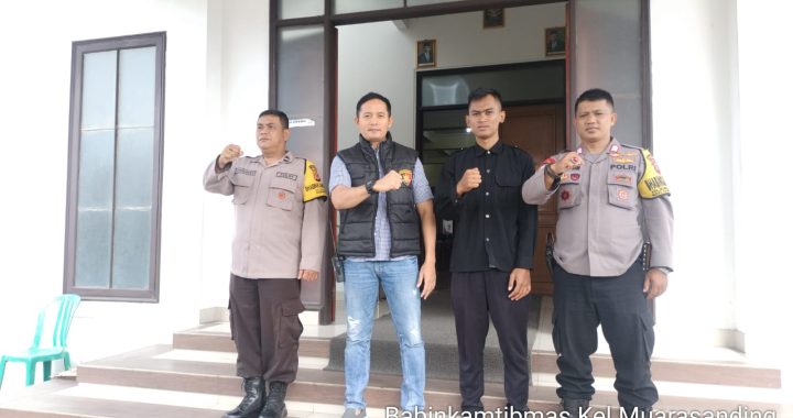 Anggota Bhabinkamtibmas Polsek Garut Kota Lakukan Pengamanan Kebaktian Di Gereja Bethani