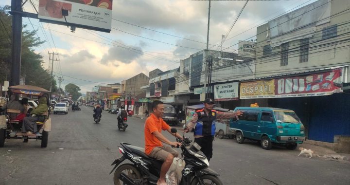 Warga Ucapkan Terima Kasih Kepada Polisi Gatur Pagi