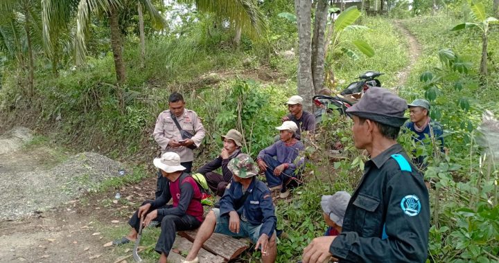 Jelang Pilkada Tahun 2024 Polsek Pameungpeuk Sambang Warga Dalam Cooling Seystem Pastikan Sikamtibmas Stabil