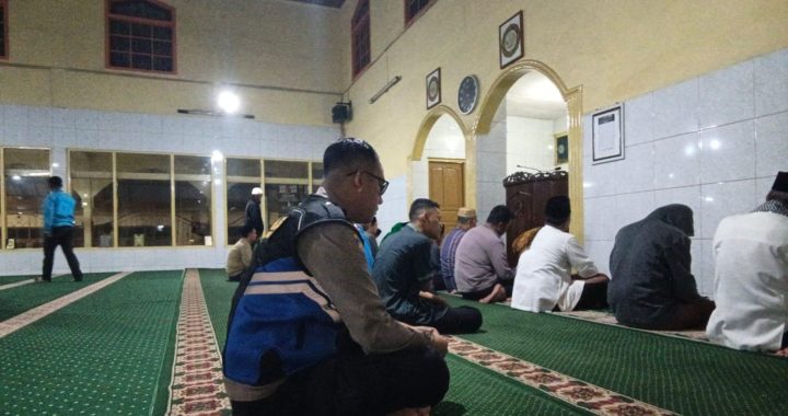 Bhabinkamtibmas Rutin Melakukan Safari Subuh