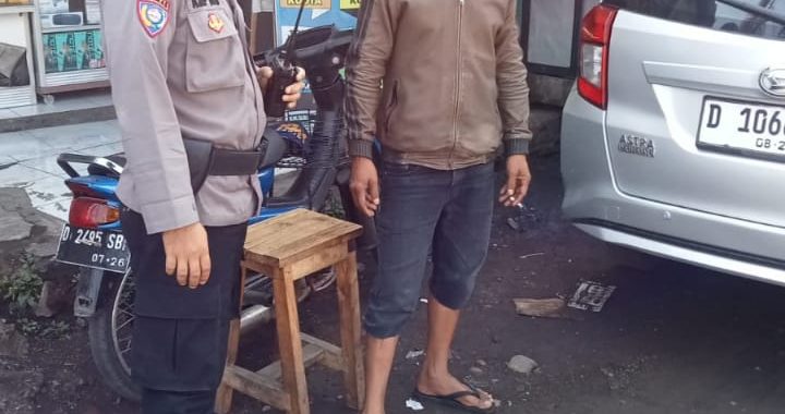 TINGKATKAN KEWASPADAAN KEPADA MASYARAKAT OLEH ANGGOTA POLSEK BAYONGBONG DAN POLSUBSEKTOR CIGEDUG   LEWAT GIAT SAMBANG RW