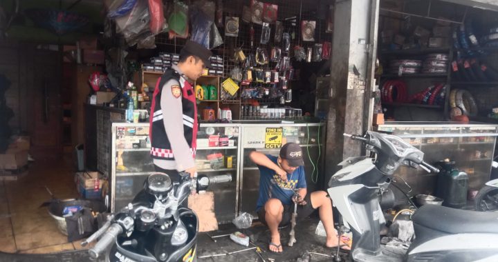 Polsek Cisurupan Melaksanakan Giat Sambang Warganya