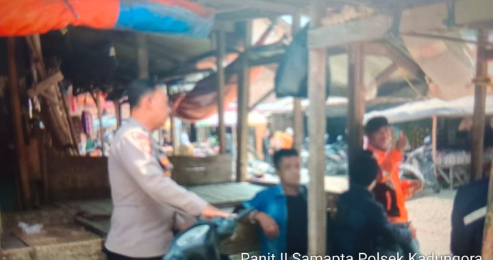 Unit Samapta Polsek Kadungora Melaksanakan Patroli Dialogis dan Sambang Kepada Warga Masyarakat untuk terciptanya Situasi Yang  Kondusif.