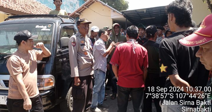 Jajaran Polres Garut Dan Polsek Pameungpeuk Lakukan Pengamanan Unras Depan Desa Sirnabakti Pameungpeuk Garut