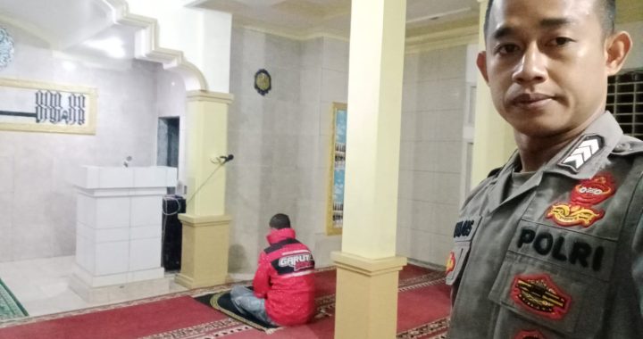 Giat Safari Shalat Subuh Berjamaah & Himbauan Kamtibmas Polsek Cisompet-Polres Garut