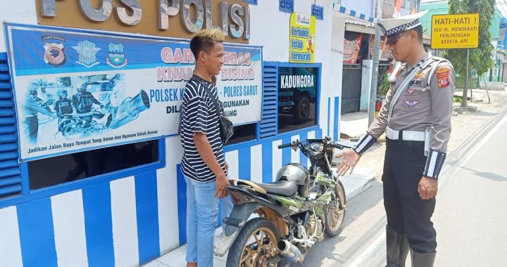 Unit Lalu Lintas Polsek Kadungora Polres Garut  Giat Penertiban Knalpot tidak sesuai dengan Spesifikasi.