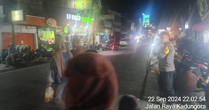 Unit Samapta beserta Unit Bhabinkamtibmas Polsek Kadungora melaksanakan Patroli Dialogis Ciptakan Situasi Aman dan Kondusif.