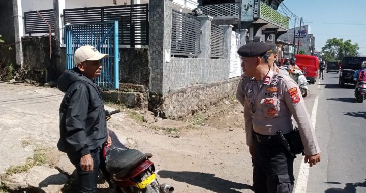 Kapolsek Cisurupan Lakukan Razia Kendaraan Penggunaan Knalpot Brong.