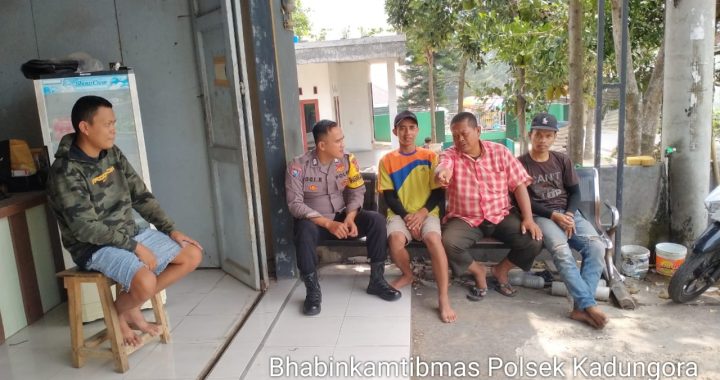 Giat Bhabinkamtibmas Desa.Rancasalak Polsek Kadungora  Jalin *”Silahturahmi”* bersama Warga Masyarakat.