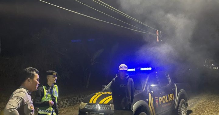 Ciptakan Sitkamtibmas Malam Polsek Talegong Gelar Patroli Garut Lautan Biru Jam Rawan Malam