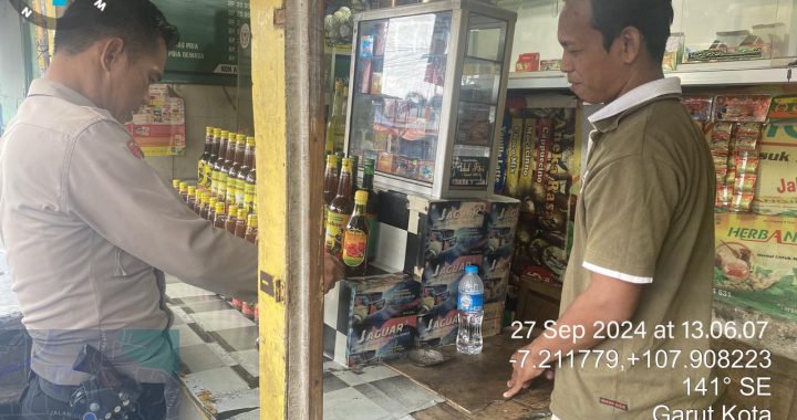 Unit Samapta Polsek Garut Kota Sambangi Warung Jamu