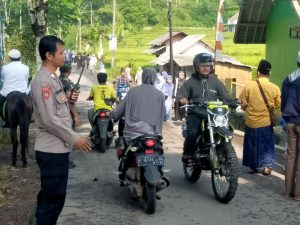 Polsek banjarwangi melaksanakan patroli pagi